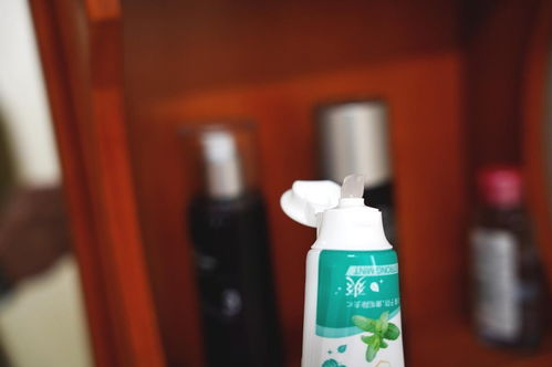 清潔牙齒，遠(yuǎn)離口臭 為什么每天刷牙還不夠？